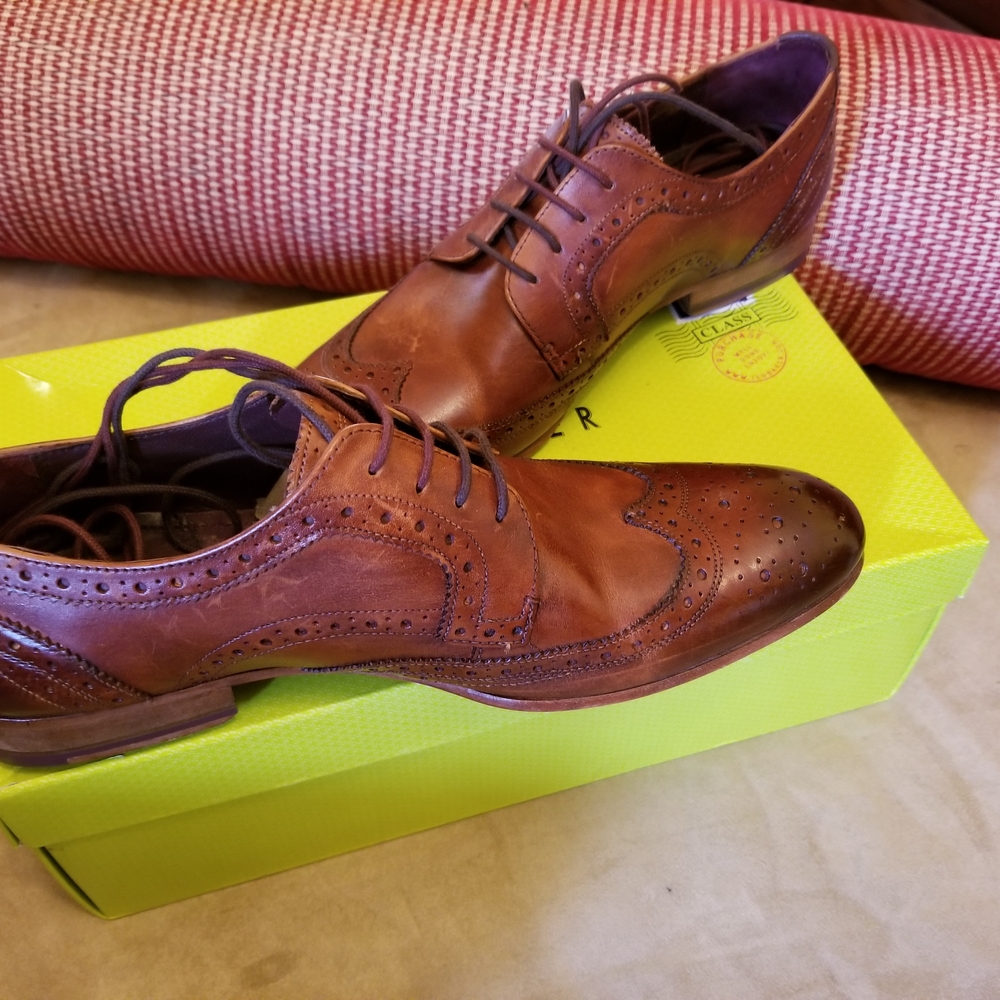 Celebrity owned!!! Ted Baker Brown Wingtip Oxford Shoes.